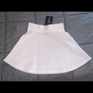 WHITE SKATER SKIRT